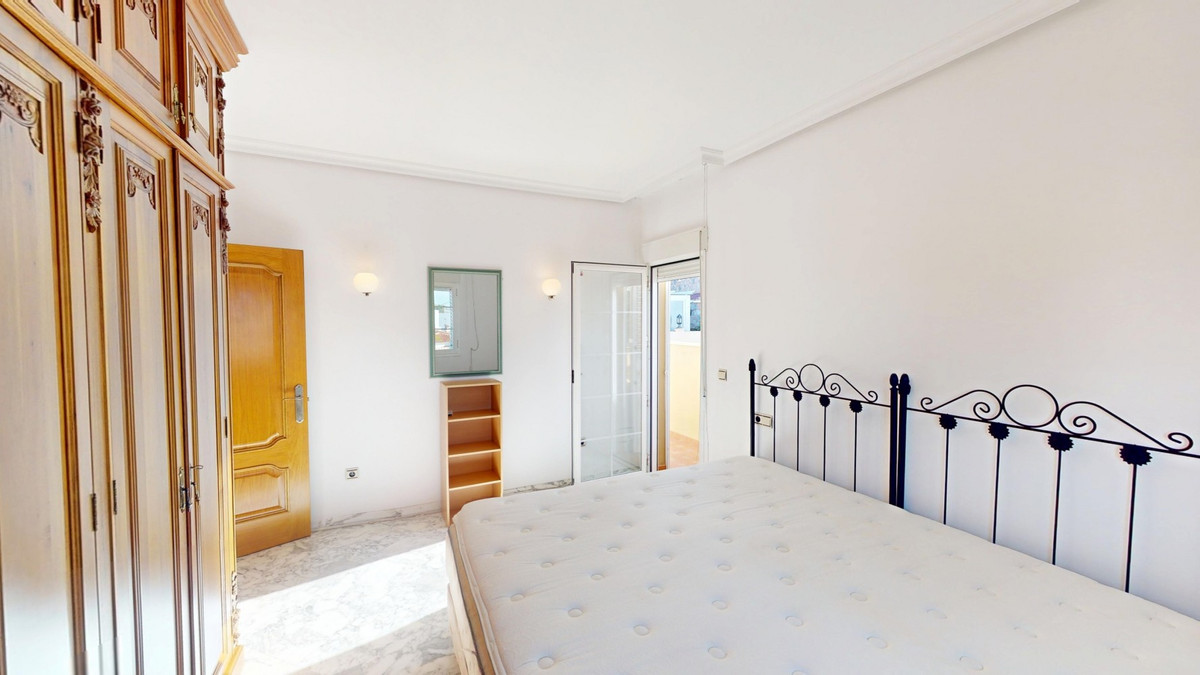 Se vende Villa - Chalet de 5 dormitorios en Costa Del Sol East, Málaga, España