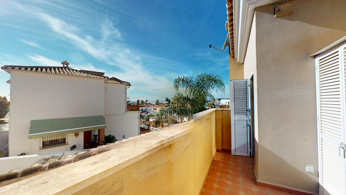 Se vende Villa - Chalet de 5 dormitorios en Costa Del Sol East, Málaga, España