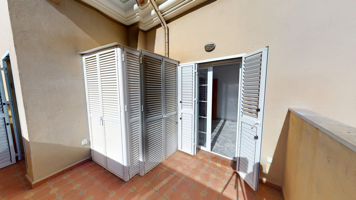 Se vende Villa - Chalet de 5 dormitorios en Costa Del Sol East, Málaga, España