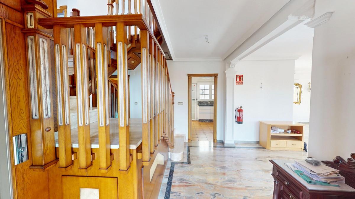 Se vende Villa - Chalet de 5 dormitorios en Costa Del Sol East, Málaga, España
