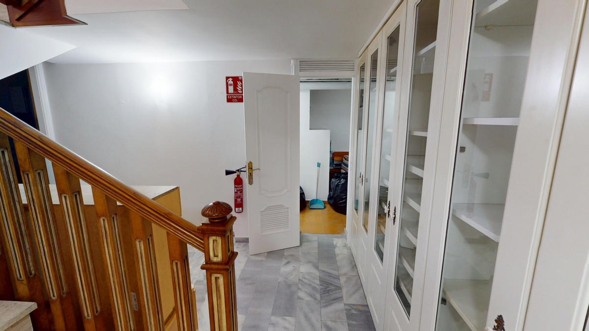 Se vende Villa - Chalet de 5 dormitorios en Costa Del Sol East, Málaga, España