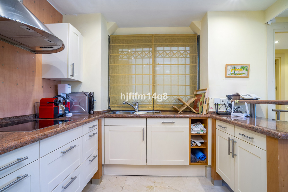 2 Bed Apartment for sale in Nueva Andalucía Costa Del Sol, Málaga, Spain