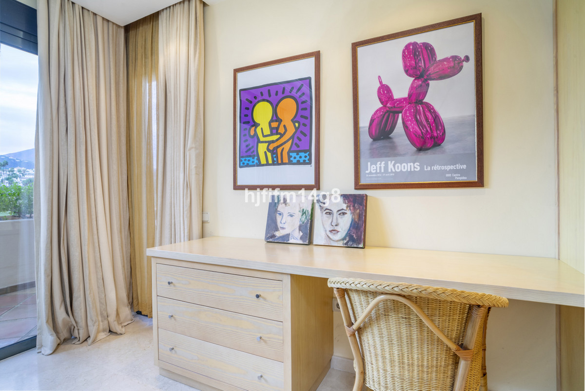 2 Bed Apartment for sale in Nueva Andalucía Costa Del Sol, Málaga, Spain