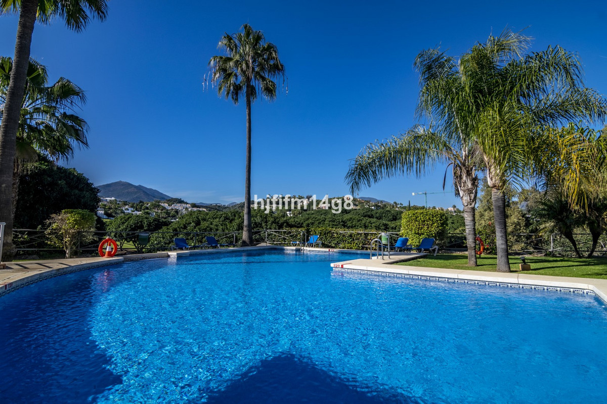 2 Bed Apartment for sale in Nueva Andalucía Costa Del Sol, Málaga, Spain