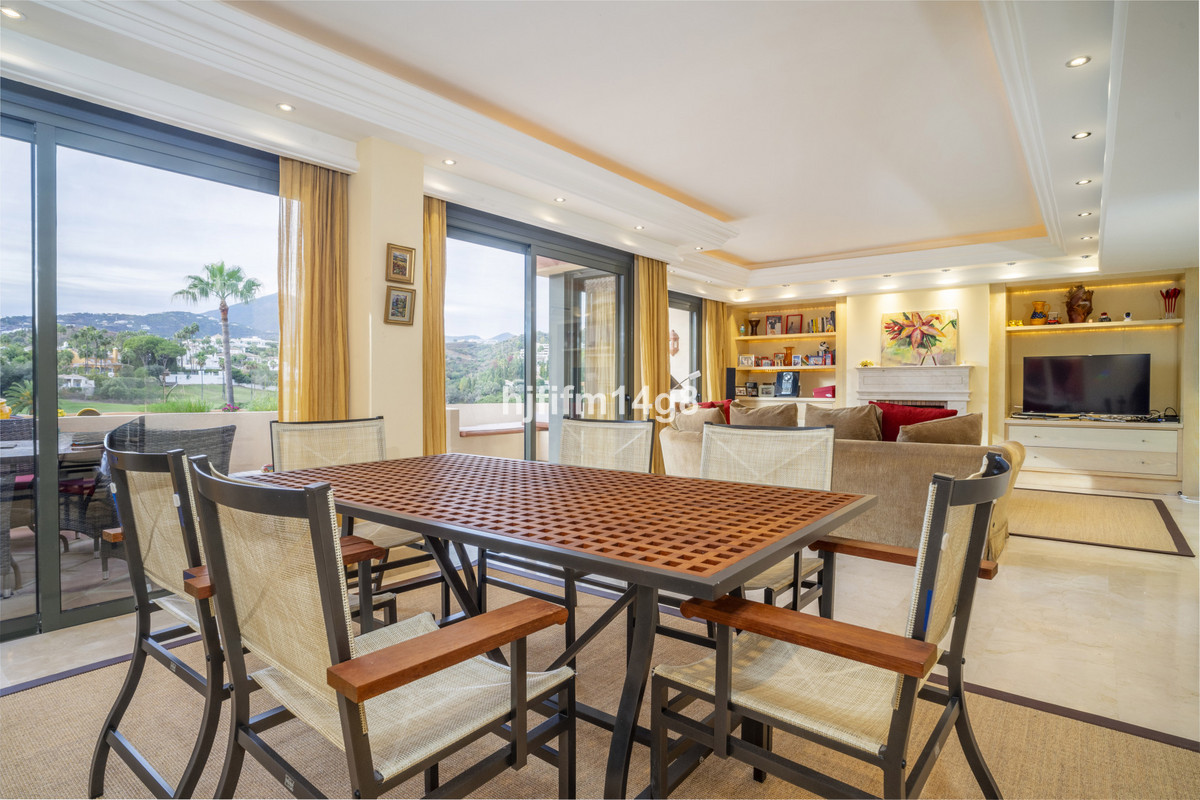 2 Bed Apartment for sale in Nueva Andalucía Costa Del Sol, Málaga, Spain