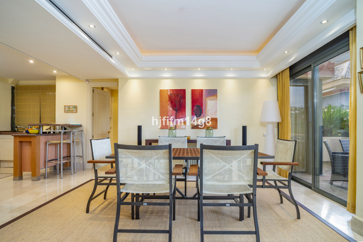 2 Bed Apartment for sale in Nueva Andalucía Costa Del Sol, Málaga, Spain