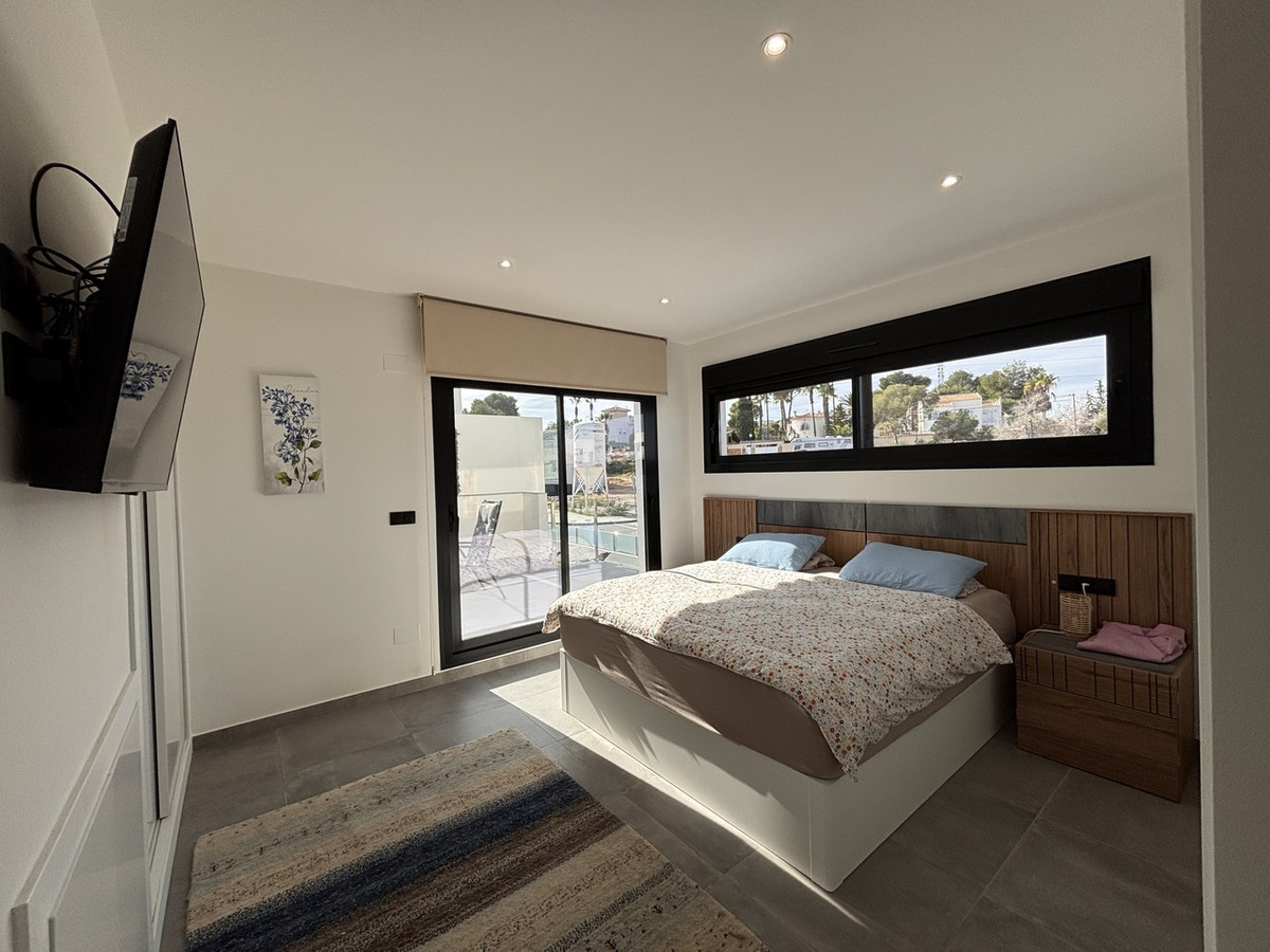 2 Bed Townhouse for sale in Villamartin Costa Blanca, Alicante, Spain