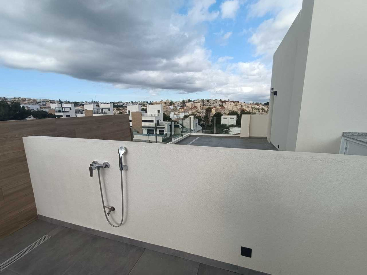 2 Bed Townhouse for sale in Villamartin Costa Blanca, Alicante, Spain