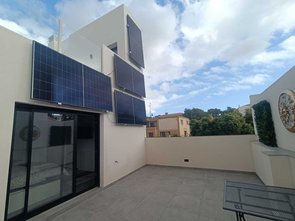 2 Bed Townhouse for sale in Villamartin Costa Blanca, Alicante, Spain