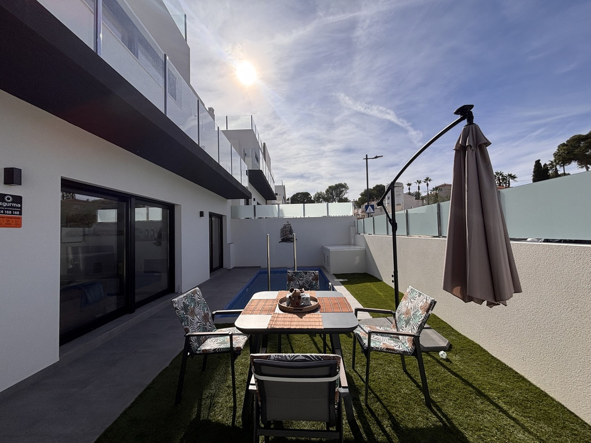 2 Bed Townhouse for sale in Villamartin Costa Blanca, Alicante, Spain