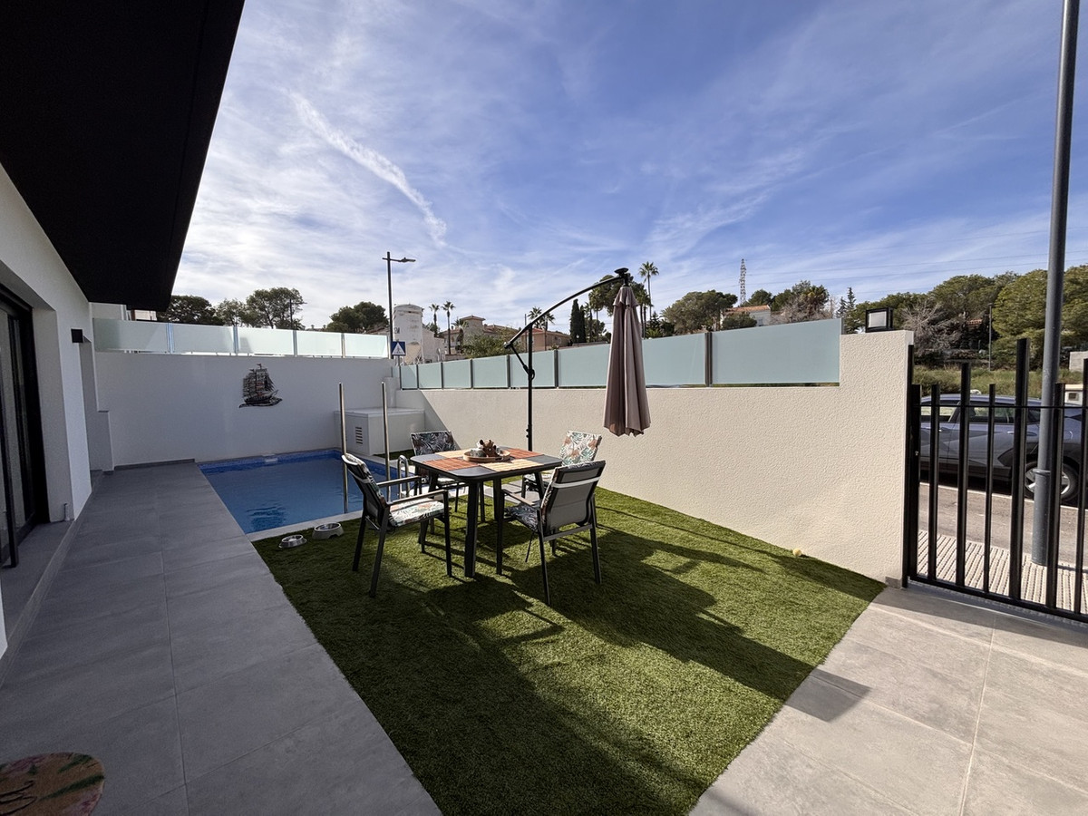 2 Bed Townhouse for sale in Villamartin Costa Blanca, Alicante, Spain