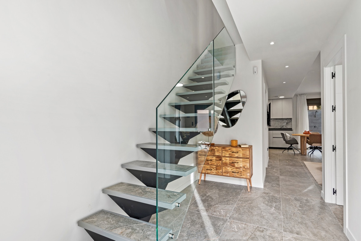 4 Bed Townhouse for sale in Torre De La Horadada Costa Blanca, Alicante, Spain