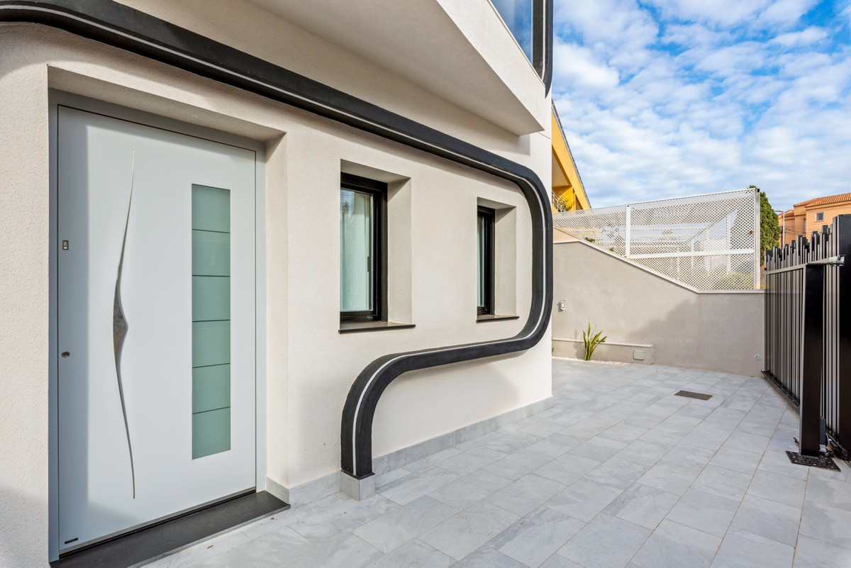 4 Bed Townhouse for sale in Torre De La Horadada Costa Blanca, Alicante, Spain