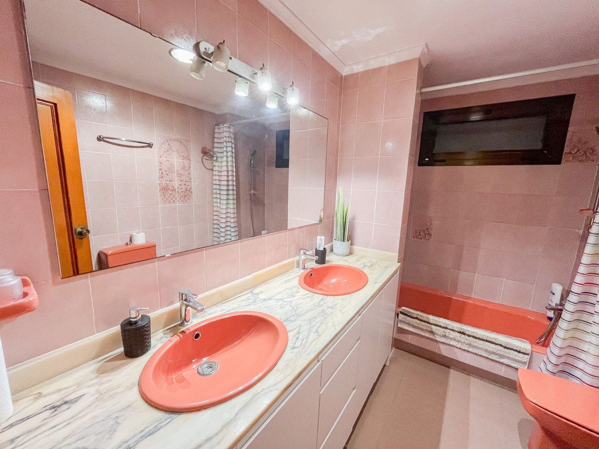 Se vende Apartamento Planta Media de 2 dormitorios en Costa Blanca, Alicante, España