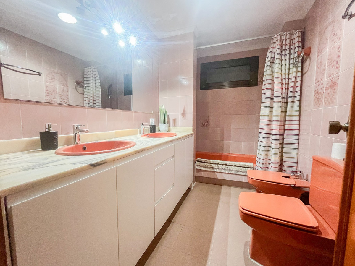 Se vende Apartamento Planta Media de 2 dormitorios en Costa Blanca, Alicante, España