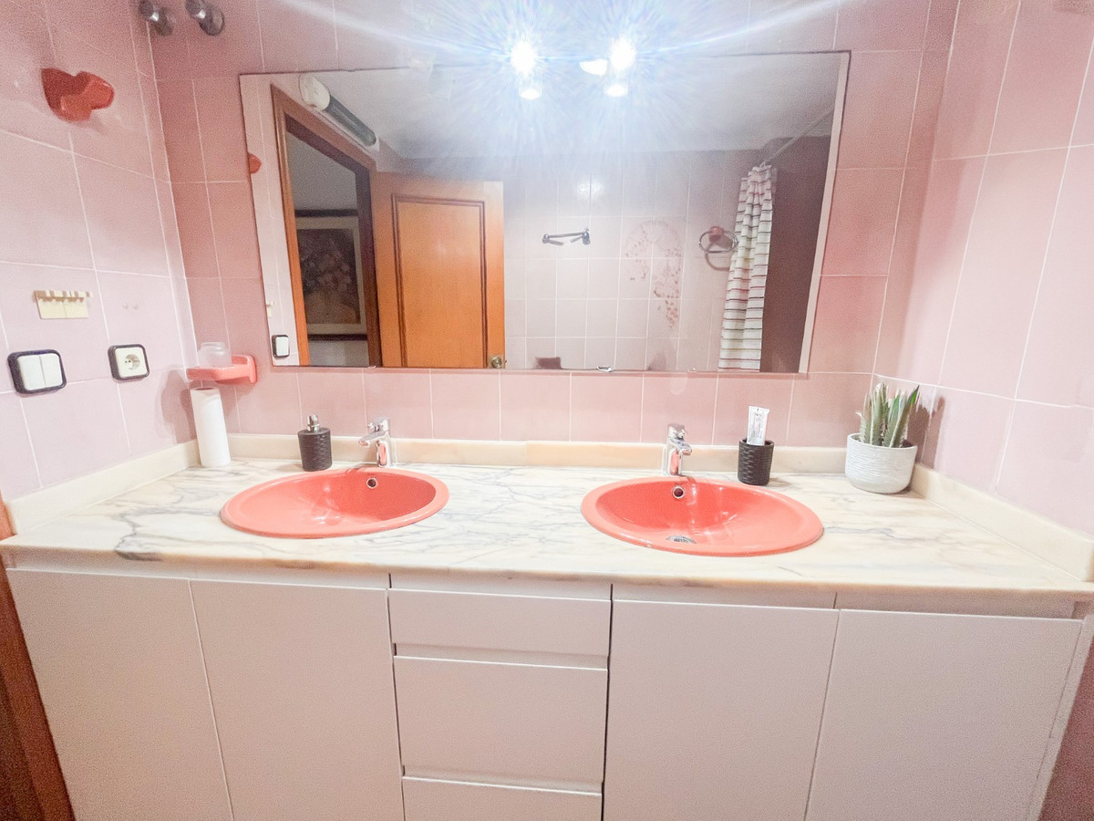 Se vende Apartamento Planta Media de 2 dormitorios en Costa Blanca, Alicante, España