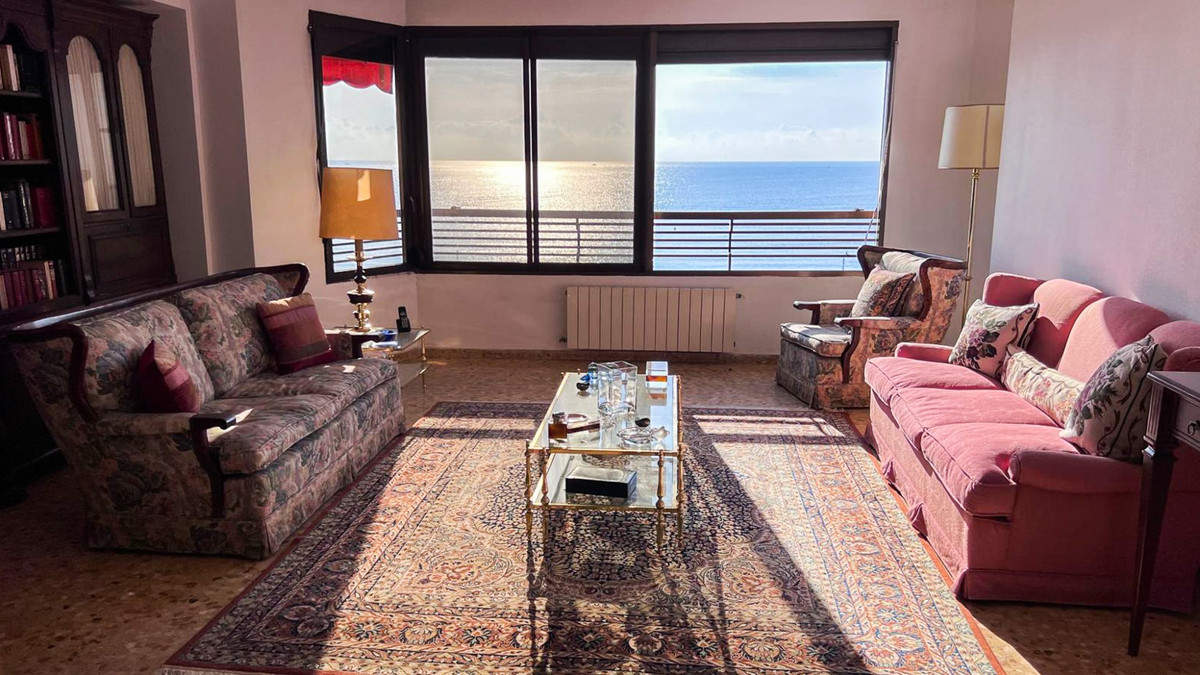 Se vende Apartamento Planta Media de 2 dormitorios en Costa Blanca, Alicante, España