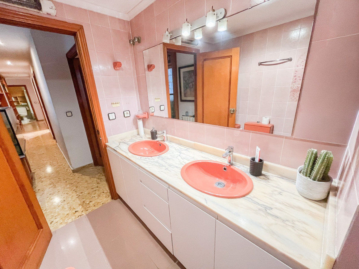 Se vende Apartamento Planta Media de 2 dormitorios en Costa Blanca, Alicante, España