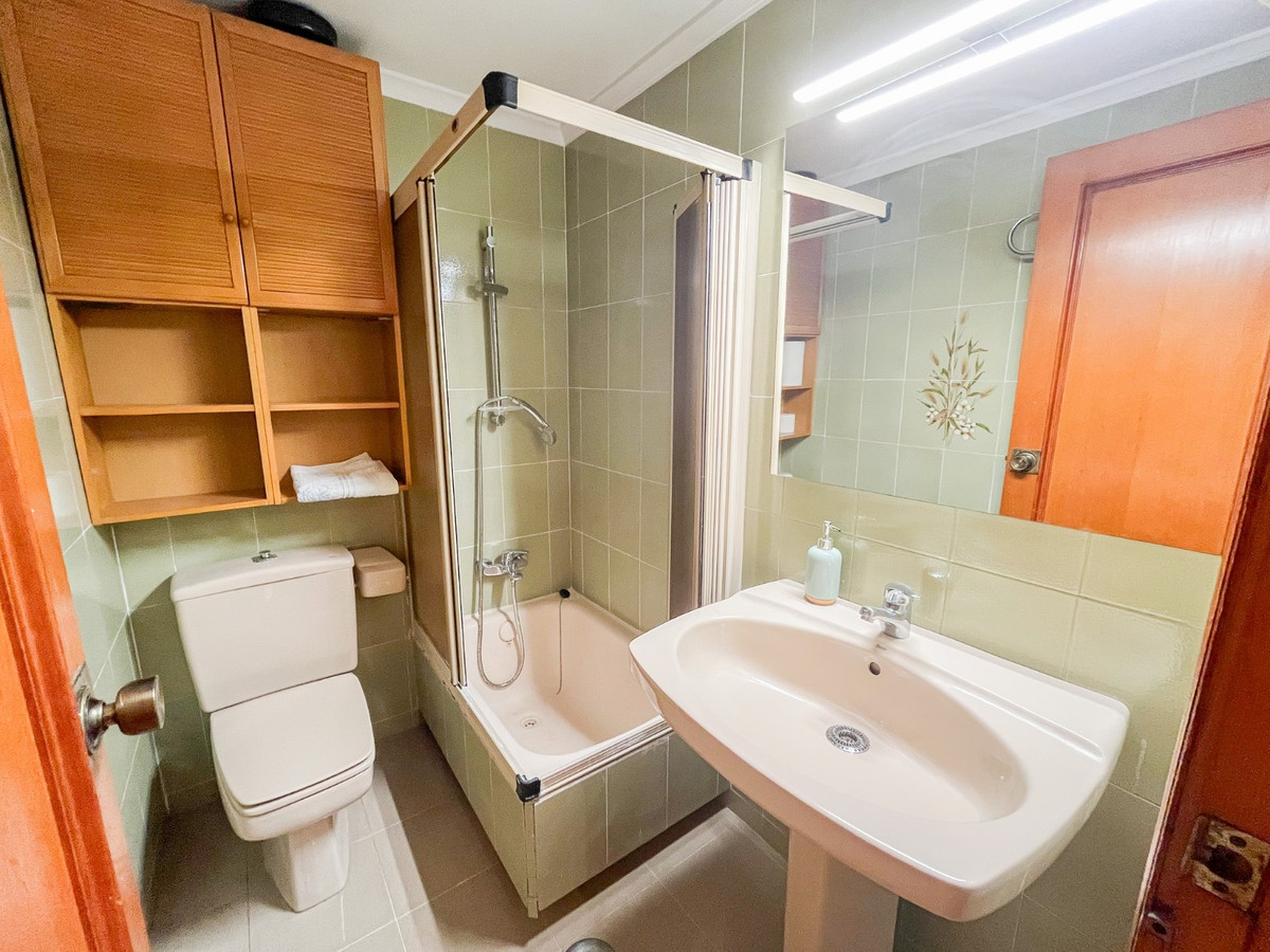 Se vende Apartamento Planta Media de 2 dormitorios en Costa Blanca, Alicante, España
