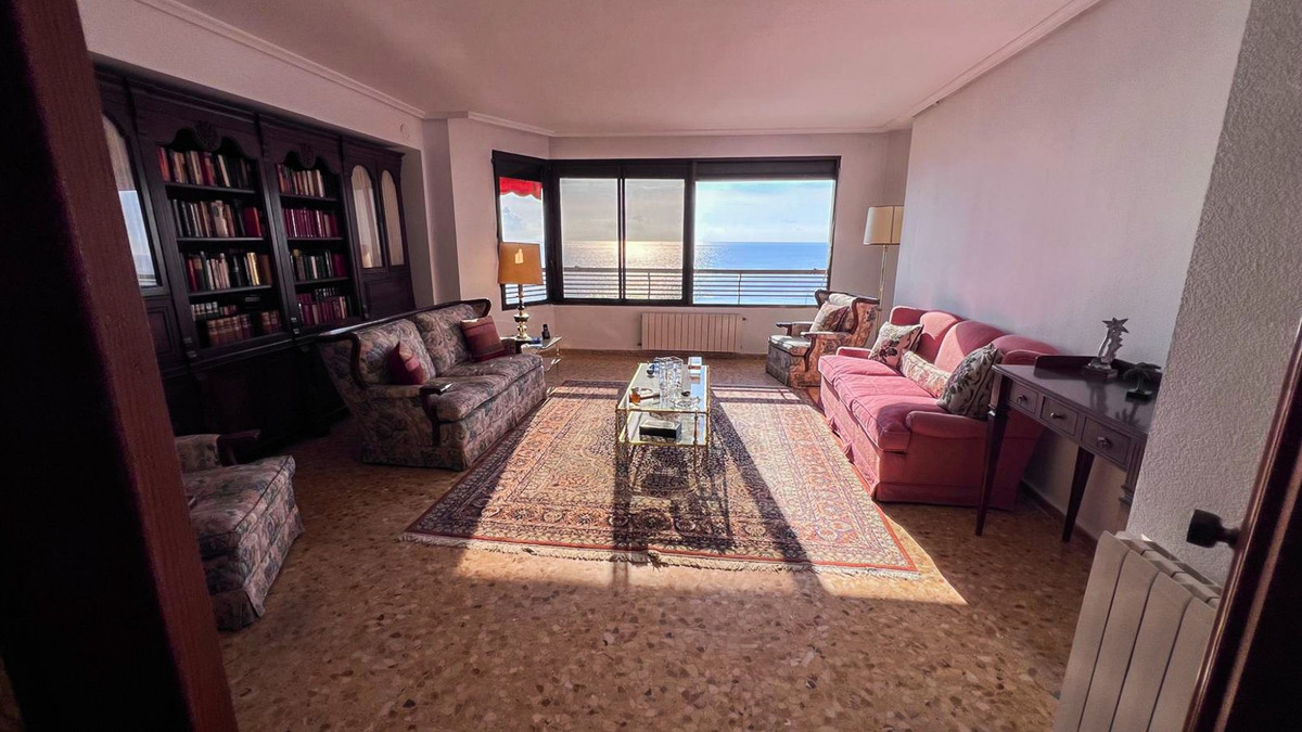 Se vende Apartamento Planta Media de 2 dormitorios en Costa Blanca, Alicante, España