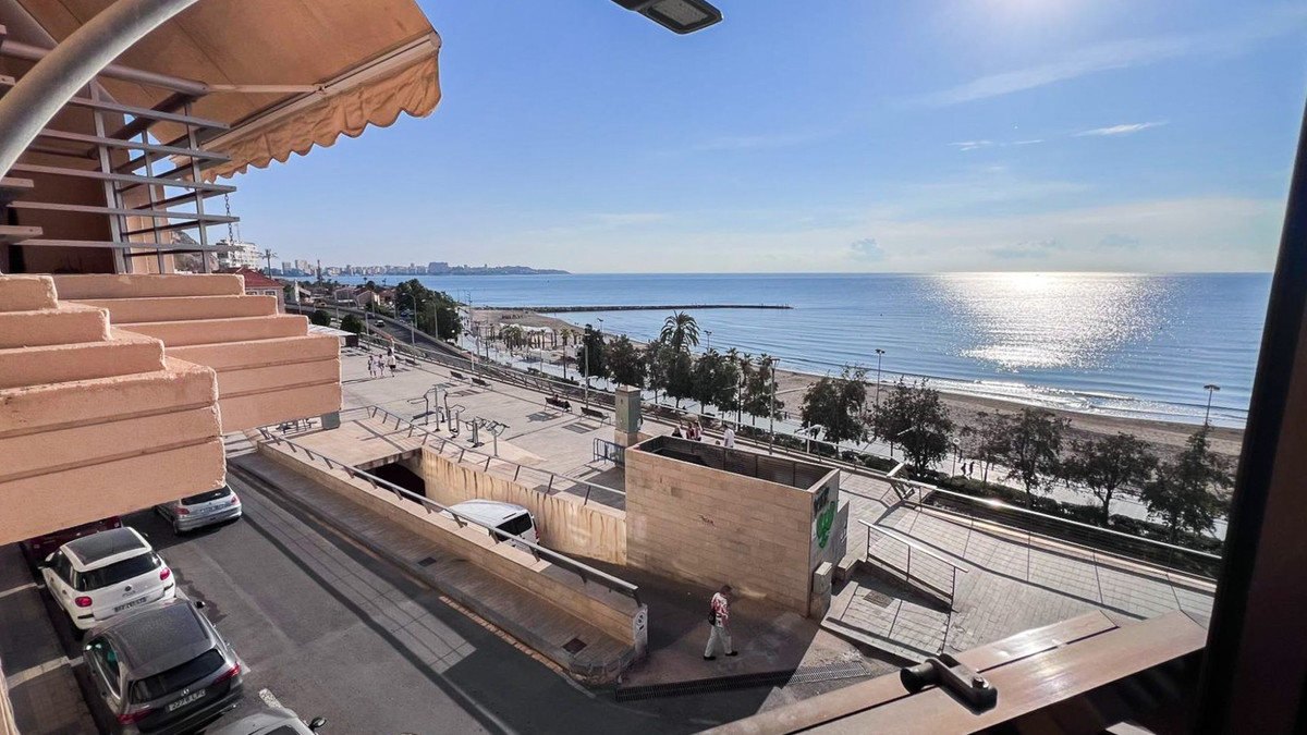 Se vende Apartamento Planta Media de 2 dormitorios en Costa Blanca, Alicante, España