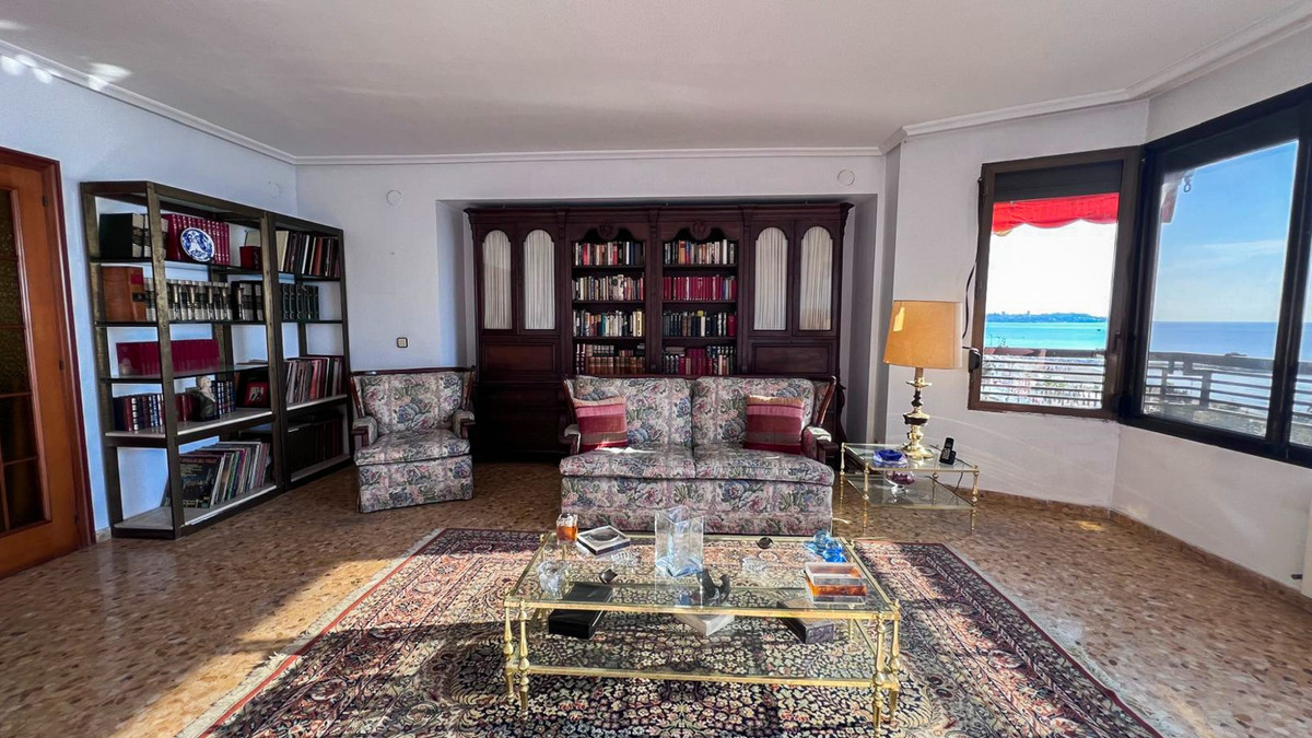 Se vende Apartamento Planta Media de 2 dormitorios en Costa Blanca, Alicante, España
