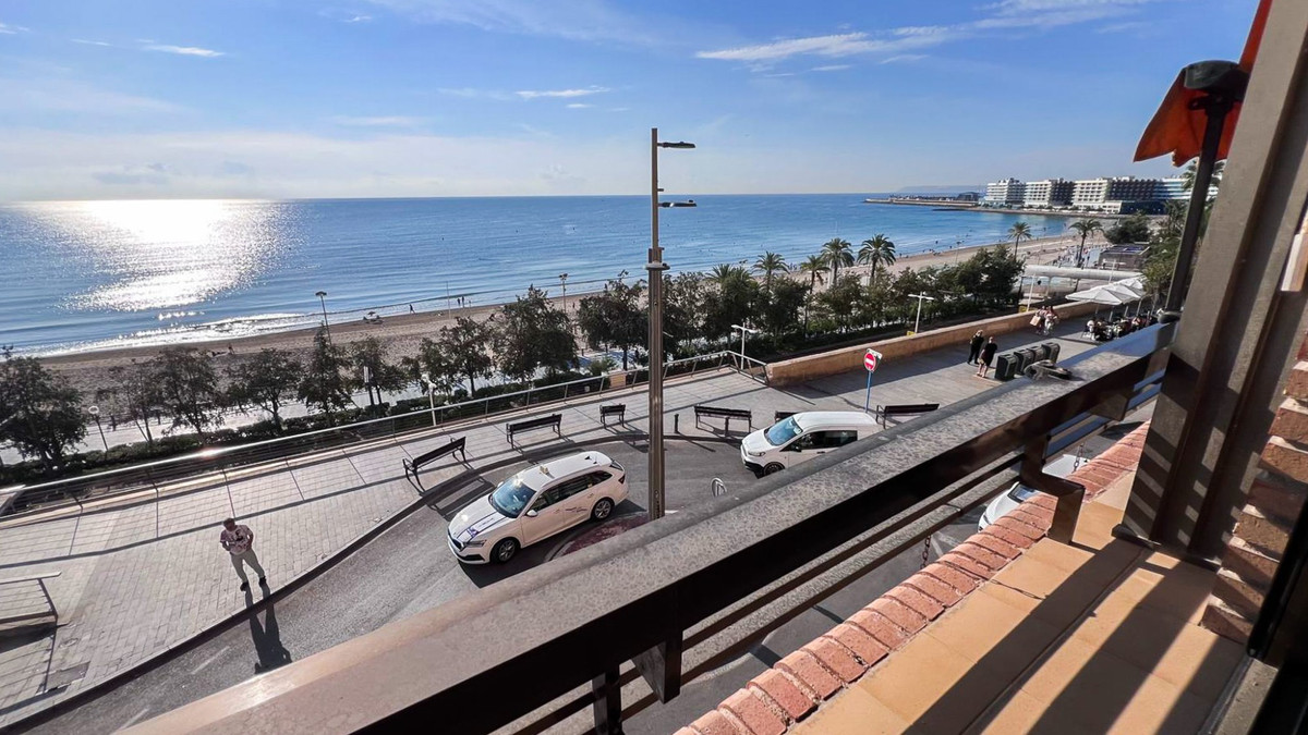 Se vende Apartamento Planta Media de 2 dormitorios en Costa Blanca, Alicante, España