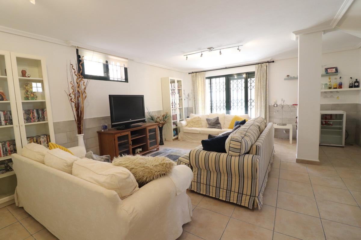 5 Bed Townhouse for sale in Lo Crispin Costa Blanca, Alicante, Spain