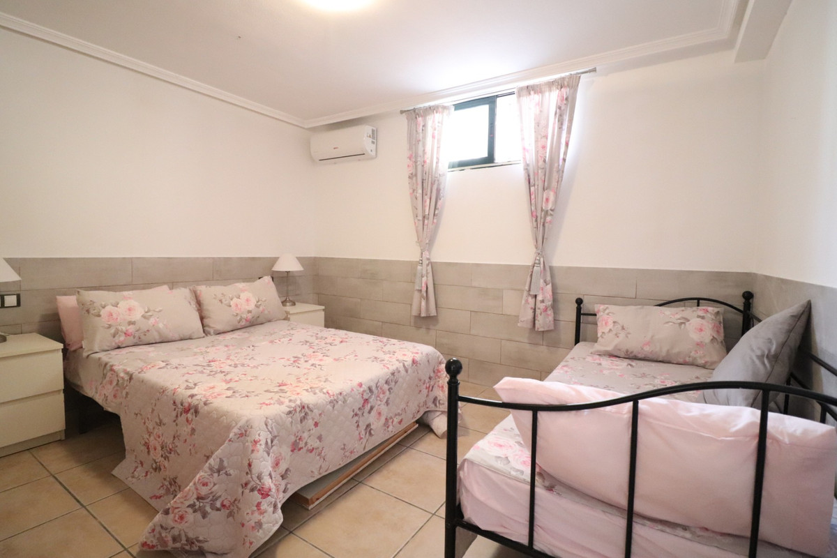 5 Bed Townhouse for sale in Lo Crispin Costa Blanca, Alicante, Spain
