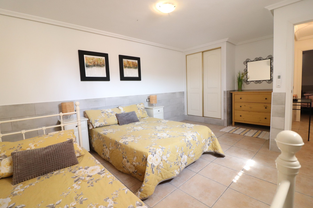 5 Bed Townhouse for sale in Lo Crispin Costa Blanca, Alicante, Spain