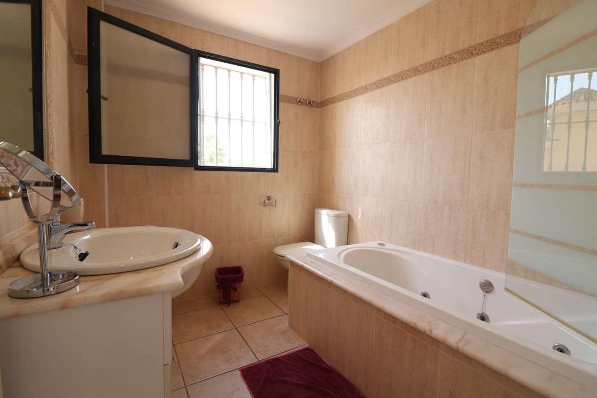 5 Bed Townhouse for sale in Lo Crispin Costa Blanca, Alicante, Spain