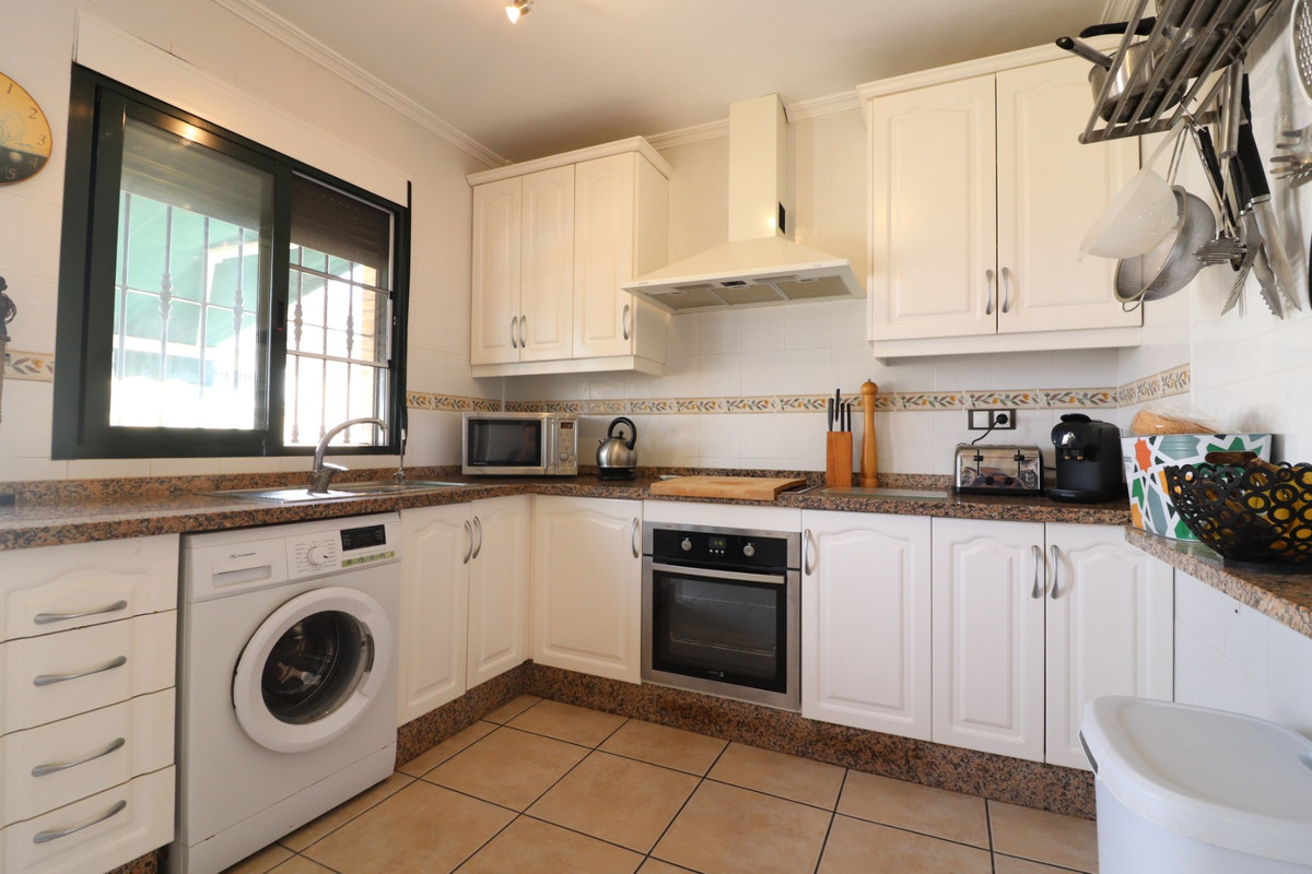 5 Bed Townhouse for sale in Lo Crispin Costa Blanca, Alicante, Spain