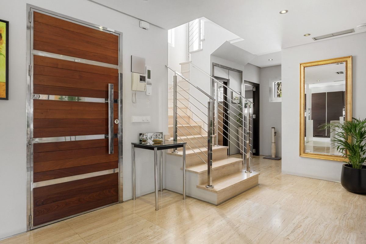 Se vende Villa - Chalet de 4 dormitorios en Costa Del Sol, Málaga, España