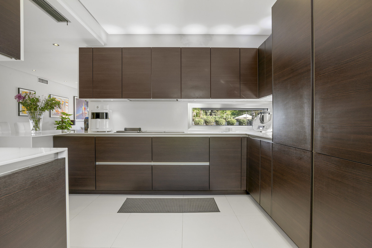 Se vende Villa - Chalet de 4 dormitorios en Costa Del Sol, Málaga, España