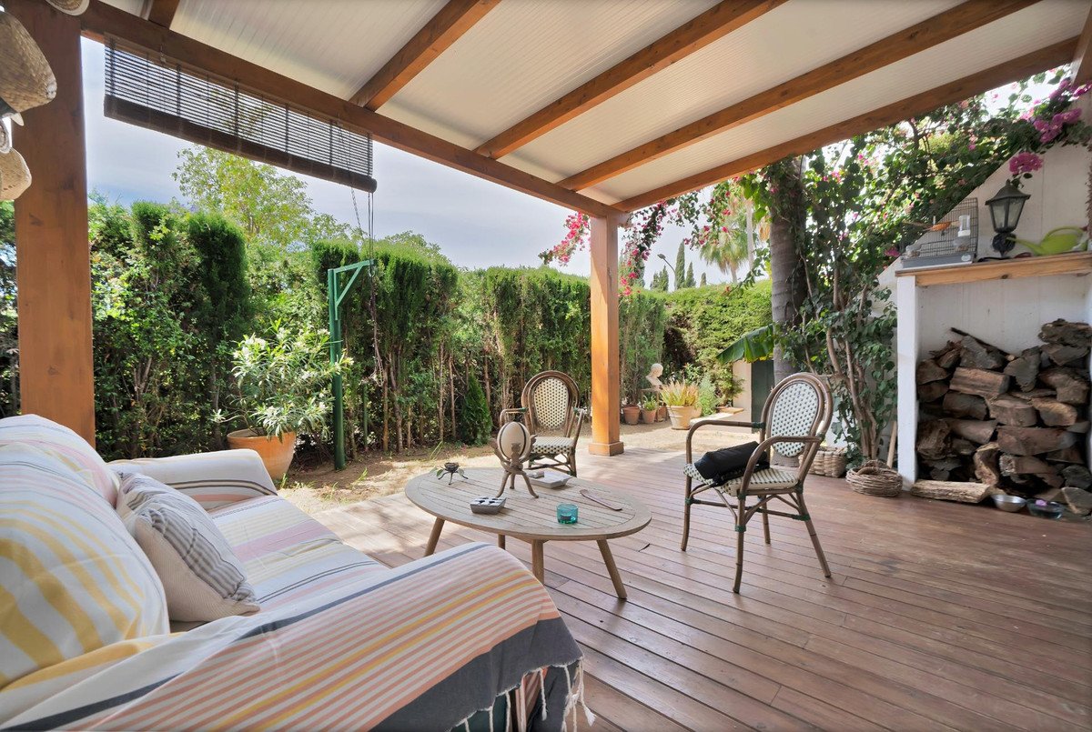 4 Bed Townhouse for sale in Nagüeles Costa Del Sol, Málaga, Spain