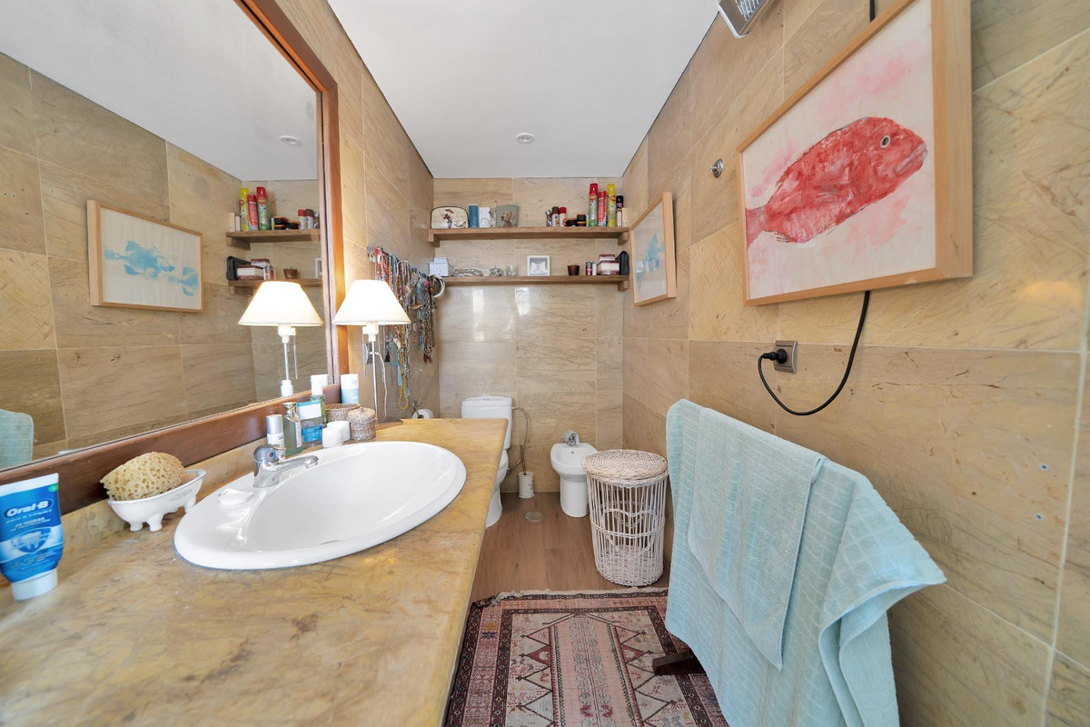 4 Bed Townhouse for sale in Nagüeles Costa Del Sol, Málaga, Spain