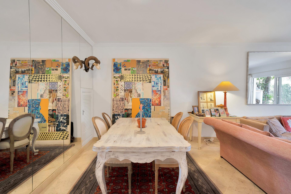 4 Bed Townhouse for sale in Nagüeles Costa Del Sol, Málaga, Spain