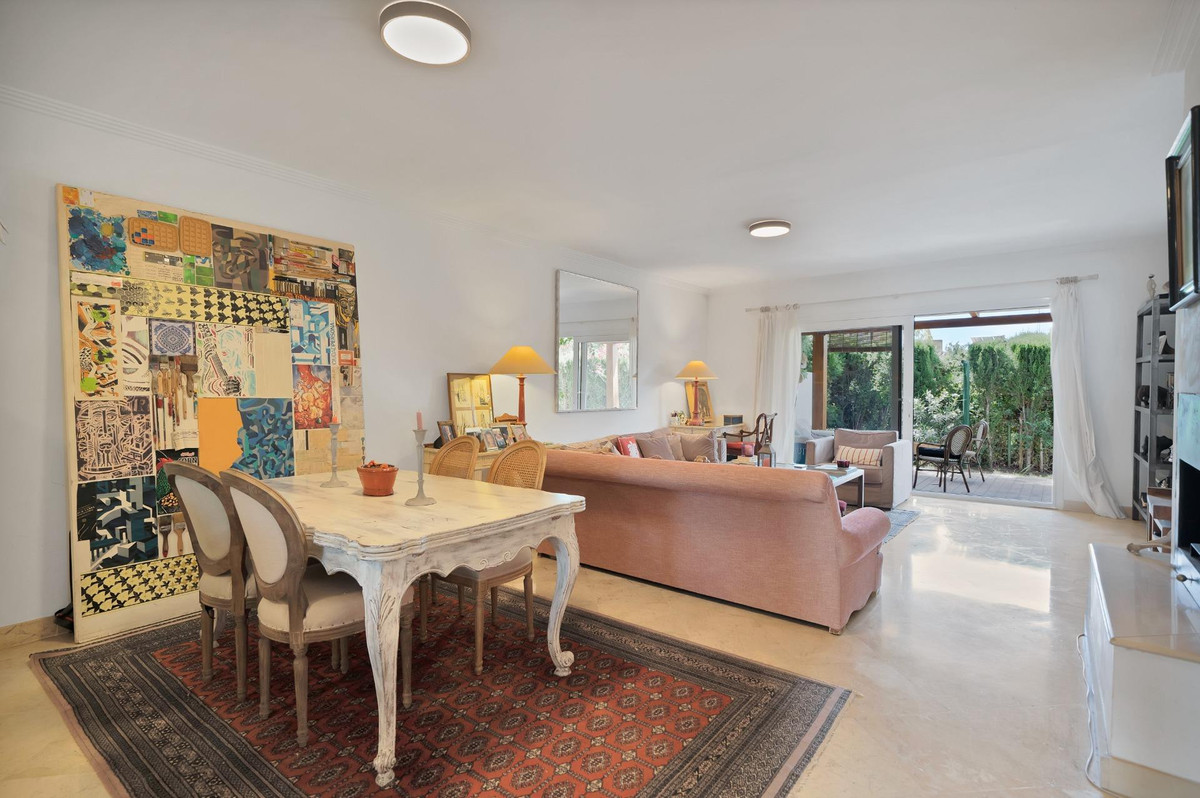 4 Bed Townhouse for sale in Nagüeles Costa Del Sol, Málaga, Spain