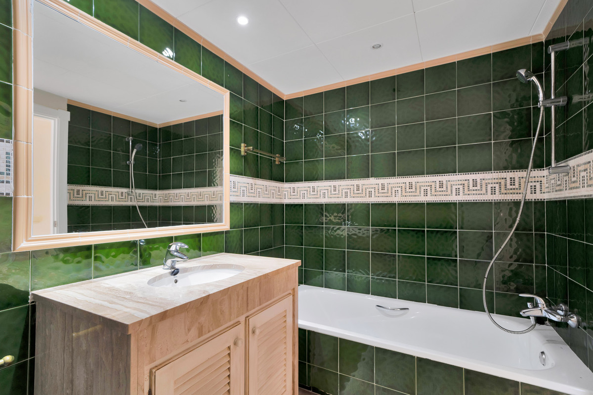 Se vende Apartamento Planta Baja de 2 dormitorios en Costa Del Sol, Málaga, España