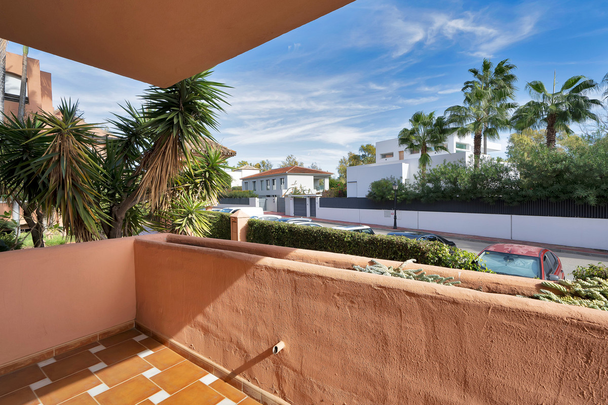 Se vende Apartamento Planta Baja de 2 dormitorios en Costa Del Sol, Málaga, España