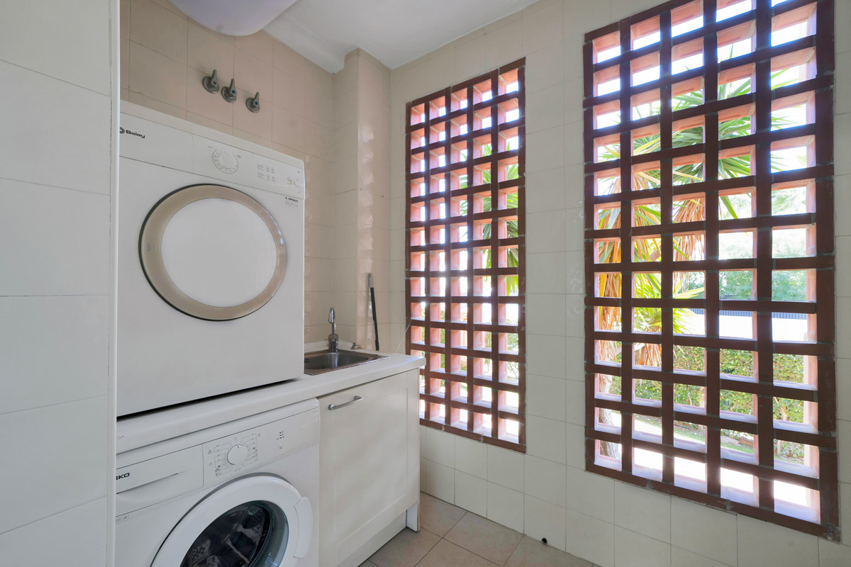 Se vende Apartamento Planta Baja de 2 dormitorios en Costa Del Sol, Málaga, España