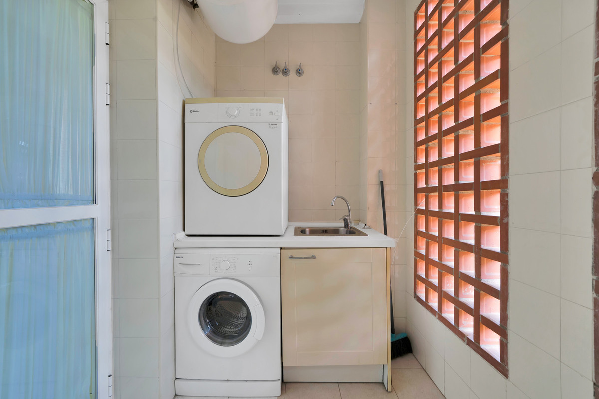 Se vende Apartamento Planta Baja de 2 dormitorios en Costa Del Sol, Málaga, España
