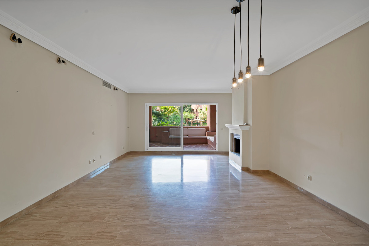 Se vende Apartamento Planta Baja de 2 dormitorios en Costa Del Sol, Málaga, España