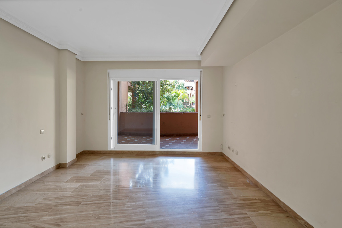 Se vende Apartamento Planta Baja de 2 dormitorios en Costa Del Sol, Málaga, España