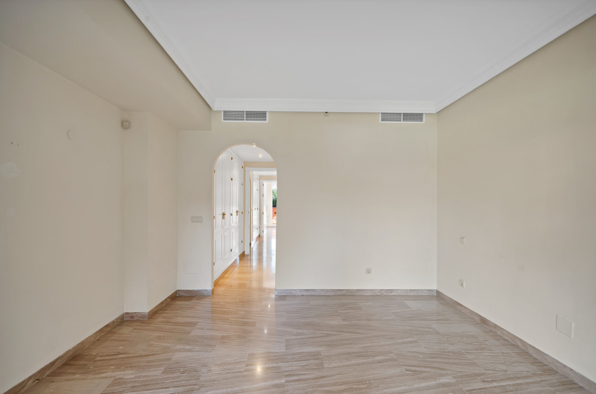 Se vende Apartamento Planta Baja de 2 dormitorios en Costa Del Sol, Málaga, España