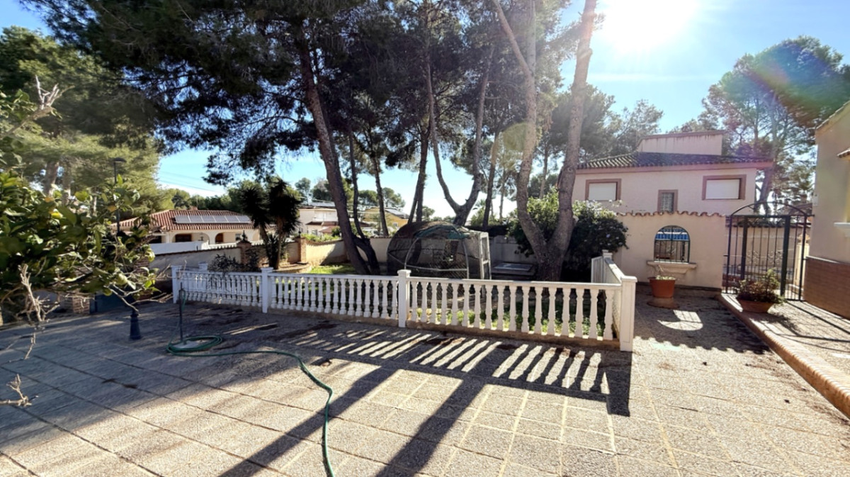 4 Bed Townhouse for sale in Pilar De La Horadada Costa Blanca, Alicante, Spain