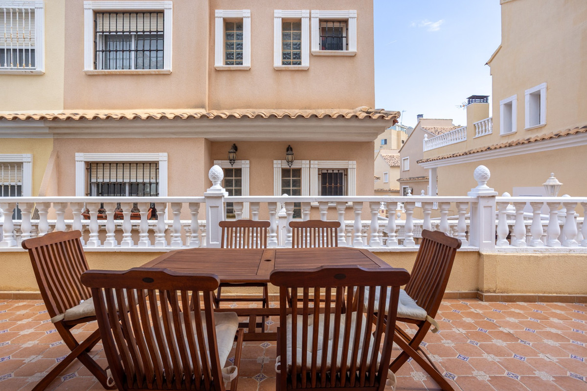 Se vende Villa - Chalet de 2 dormitorios en Costa Blanca, Alicante, España