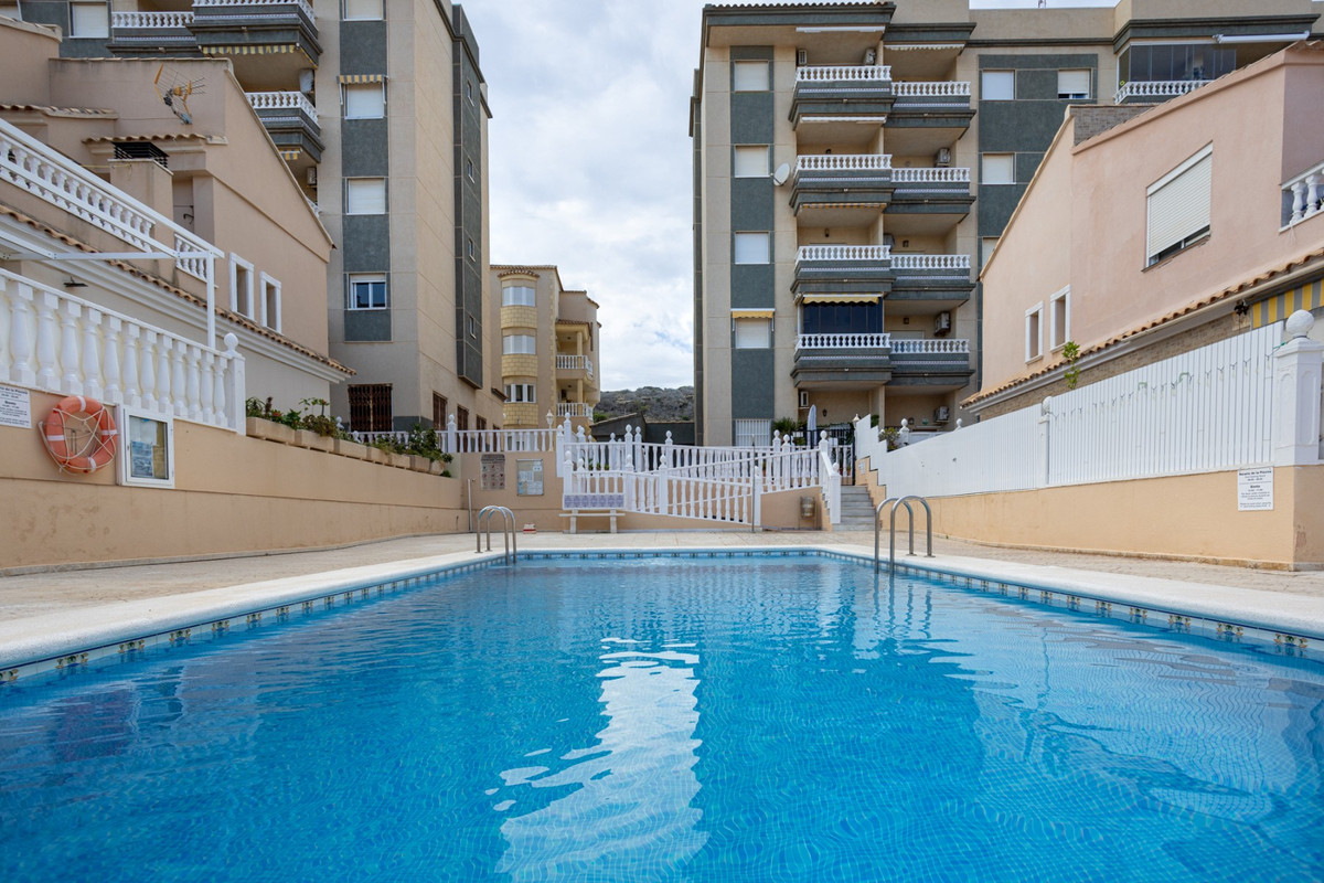Se vende Villa - Chalet de 2 dormitorios en Costa Blanca, Alicante, España