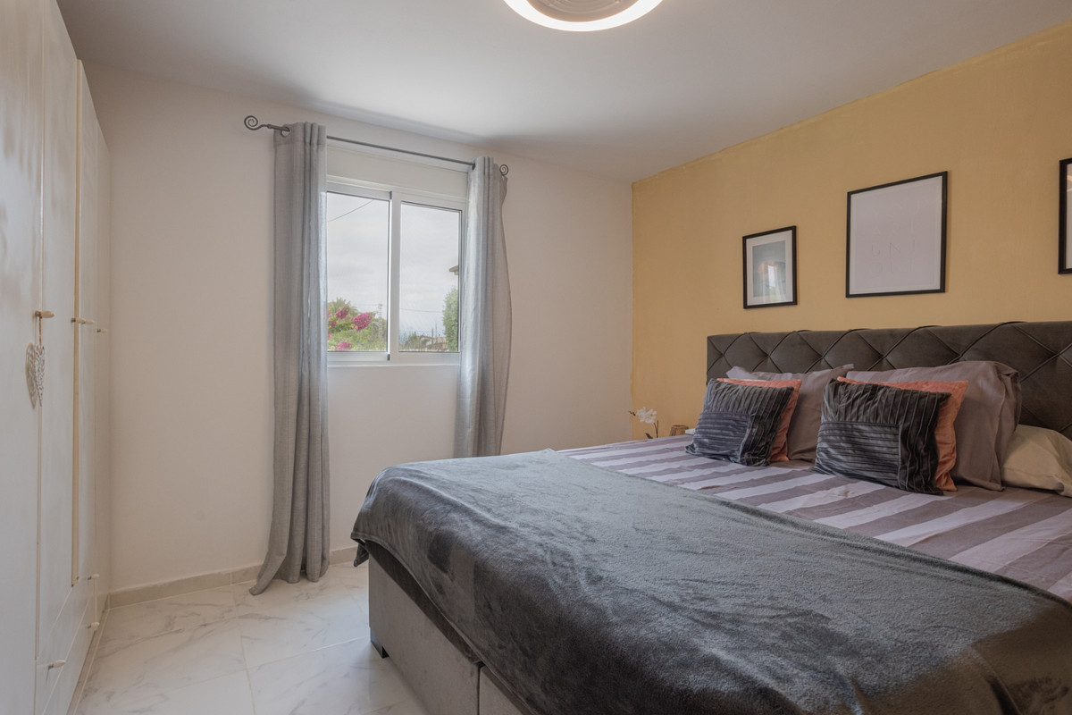 Se vende Finca - Cortijo de 5 dormitorios en Costa Blanca, Alicante, España