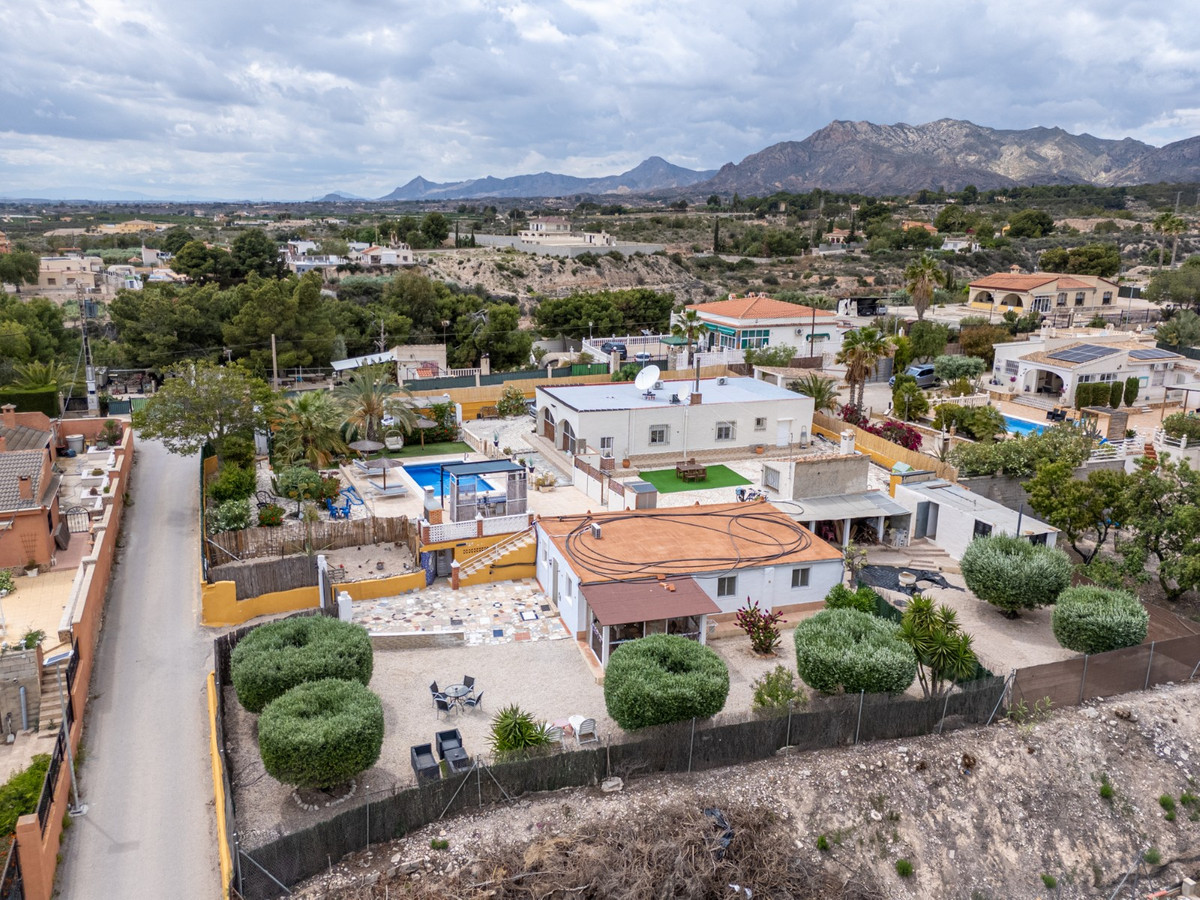 Se vende Finca - Cortijo de 5 dormitorios en Costa Blanca, Alicante, España